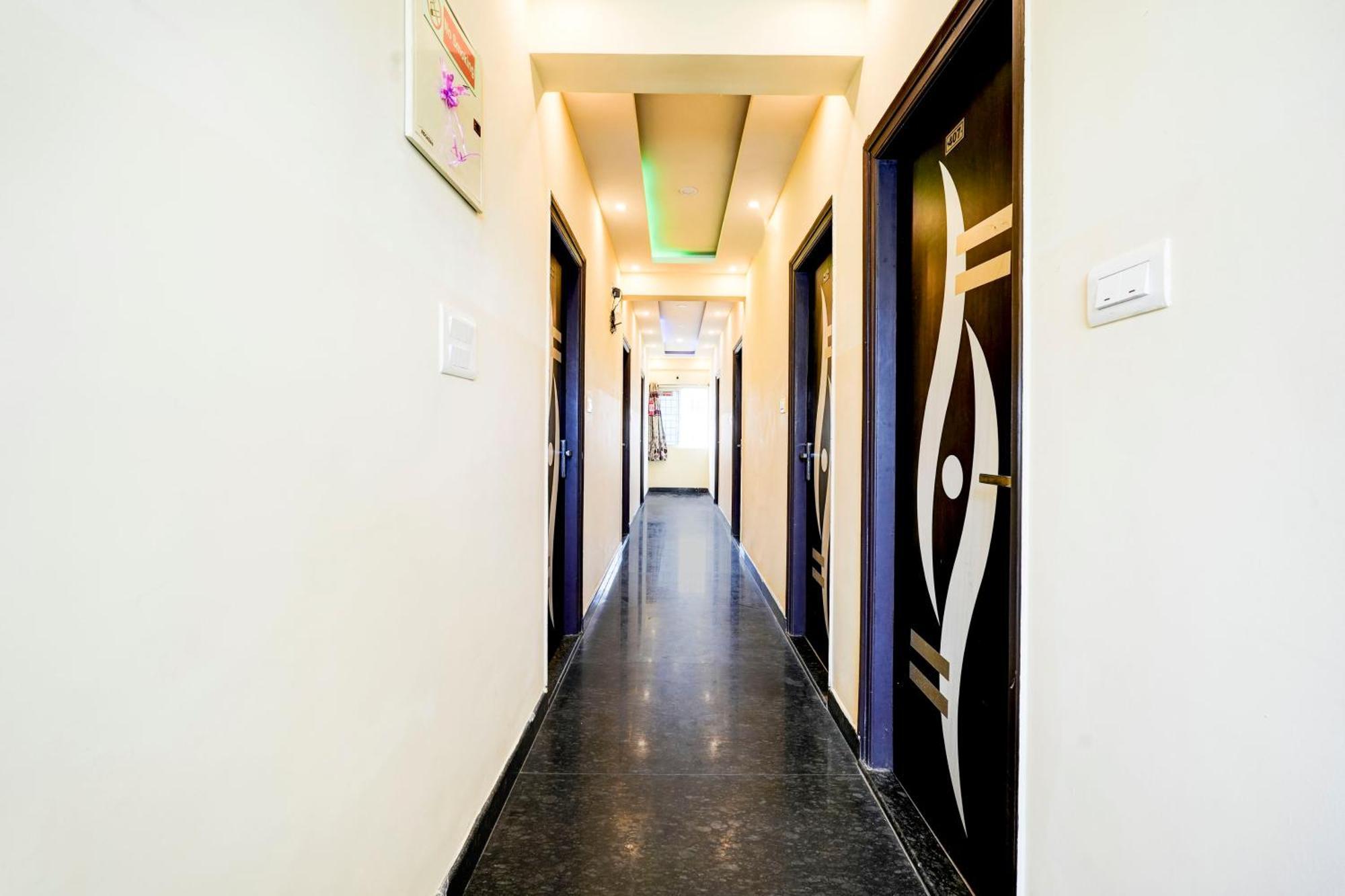 Super Hotel O Ganakkal Near Bgs Hospital Junction Formerly Omkar Global Inn Бангалор Екстериор снимка